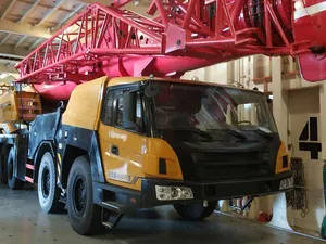 SAN marka SAC1600S model kamyon vinç teleskopik bomlu 160 tonluk vinç