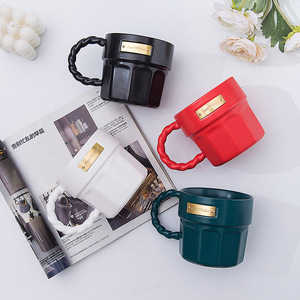 INS European Style Gold Medal Best Wishes Engrave 12oz Tea <b>Cups</b> Couple <b>Cup</b> Valentine Mugs <b>Ceramic</b> Coffee Mug - Product Image 2