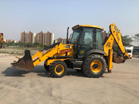 Vente flash : Machine multifonctionnelle d'occasion JCB 3CX, chargeuse-pelleteuse sur pneus, poids de la machine : 7,8 tonnes, réservoir de carburant de 160 L