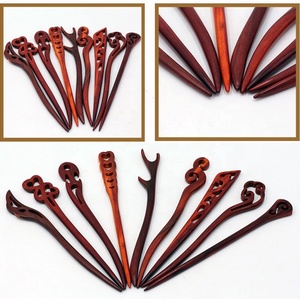 ไม้เสียบ<span class=keywords><strong>ผม</strong></span>ไม้จันทน์แดงแกะสลักด้วยมือขนาด 7 นิ้ว สำหรับผู้หญิง แบบดั้งเดิมของ<span class=keywords><strong>จีน</strong></span> สำหรับ<span class=keywords><strong>ทำ</strong></span><span class=keywords><strong>ผม</strong></span>ทรงจีนหงส์ - Product Image 3