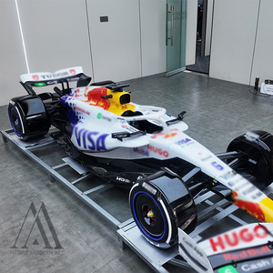 Modello F1 a grandezza naturale per centri commerciali, showroom, eventi auto, decorazione, scultura in vetroresina di auto da corsa Formula. - Product Image 1