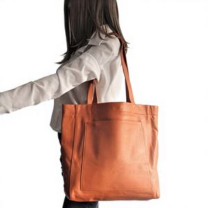 กระเป๋าถือสะพายไหล่หนังแท้ทำมือสำหรับผู้หญิง สีพื้น พร้อมซิปปิด ดีไซน์หรูหรา รุ่น LTB-0261 - Product Image 1
