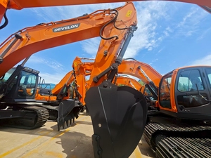 Vente Flash : Excavatrice sur Chenilles Haute Performance 40 Tonnes DX400LC-7B – Puissante, Fiable et Robuste pour Travaux de Terrassement - Product Image 3