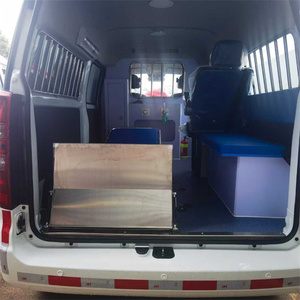 Nueva ambulancia diésel manual 4x2 de bajo costo para traslado de pacientes de emergencia. Ambulancia directa de fábrica. - Product Image 4