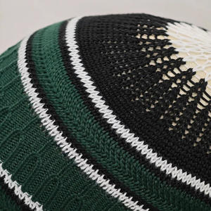 Gorra Kufi de punto étnico Premium para hombres musulmanes tela suave transpirable disponible en varios patrones de colores para uso diario al aire libre - Product Image 5