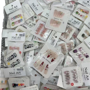 Venta al por Mayor Lote de 10 Piezas <span class=keywords><strong>Uñas</strong></span> Acrílicas Postizas de <span class=keywords><strong>Gel</strong></span> 3D Forma Stiletto Almendra Hechas a Mano con Diseños y Tamaños Mixtos Aleatorios <span class=keywords><strong>para</strong></span> Dedos - Product Image 1