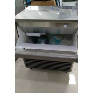 เครื่องทำน้ำแข็งโฮชิซากิ IM-130B สแตนเลสสตีล สำหรับร้านชานม ร้านกาแฟ ร้านอาหารฟาสต์ฟู้ด - Product Image 1