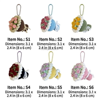 Vente en gros usine : Porte-clés bouquet de roses au crochet, Breloque de sac en fil de coton fait main, Mini bouquet de fleurs au crochet, Cadeaux au crochet