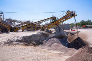 Acheter une installation de concassage à cône avec un métal de qualité durable et une machine de concassage de sable à rouleaux lisses pour les utilisations industrielles - Product Image 4