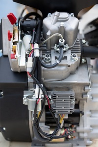 <span class=keywords><strong>Moteur</strong></span> diesel 20 CV 912 cm³ bicylindre en V 4 temps refroidi par air avec démarrage électrique, norme d'émission Euro 5, pour générateur et motoculteur - Product Image 5