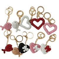 Cadeau de la Saint-Valentin pour femmes, porte-clés en forme de cœur, mini porte-clés pour sac, vente en gros, porte-clés mignon en forme de poisson en argile polymère avec strass
