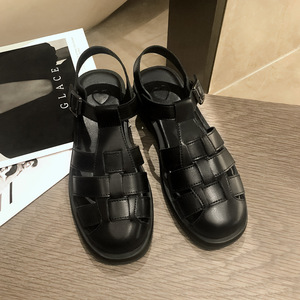 Sandales romaines tissées à bout fermé pour femmes, collection été 2025, chaussures plates décontractées en cuir souple - Product Image 5