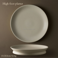 Assiette et plat à collation classiques en céramique écologique à pieds hauts de 23,5 cm (9 pouces) pour un service pratique lors de vos réceptions