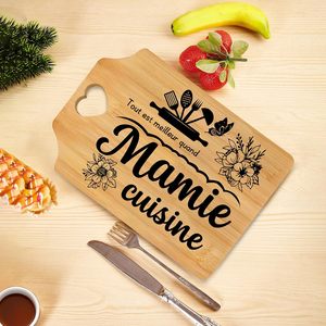 Planche à découper rectangulaire avec poignée en forme de cœur gravée par la grand-mère - <span class=keywords><strong>Cadeau</strong></span> d'anniversaire pour la grand-mère, personnalisable, 30x21cm, bambou naturel, 1cm d'épaisseur - Product Image 5