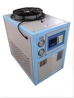 Machine de remplissage et de scellage automatique de tubes rotatifs pour dentifrice, crème et pommade