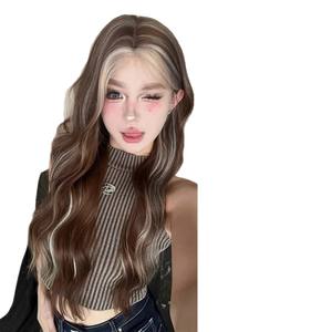 วิกผมยาวหยิกแบบติดหน้าผาก 13x4  ใยคานาคาลอน  ไร้รอยต่อ  คล้ายเส้นผมจริง  คลุมทั้งศีรษะ  สีเทาไฮไลท์ทอง - Product Image 2