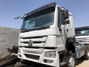 Camion tracteur d'occasion Sinotruk Howo NX 6x4, cabine à toit plat, conduite à gauche, diesel Euro 2, 351-450 CV, 31-40 tonnes, moteur Weichai robuste - Product Image 4