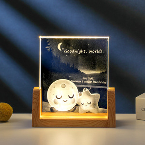 Luce Notturna LED a Forma di Luna e Stelle, Alimentata via USB, Design Moderno e Minimalista, Ornamento da Scrivania, Decorazione per la Casa, Regalo di Compleanno - Product Image 1