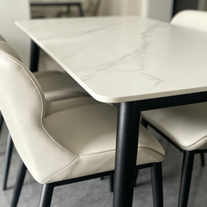 Table à manger rectangulaire moderne avec plateau en pierre frittée, 6 places, avec pieds en métal et chaises en cuir PU pour la salle à manger à domicile - Product Image 1