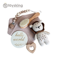 Offre Spéciale bébé douche ensemble cadeau bébé couverture de bain bavoir bois hochet sucette clip mouchoir fait à la main Crochet animaux