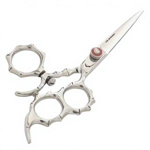 Ciseaux en acier inoxydable avec des pointes de lame affûtées, ciseaux de salon professionnels, ciseaux de coiffure à 3 anneaux les plus vendus - Product Image 1