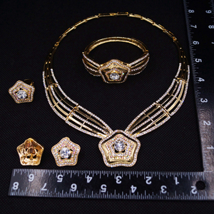 ZhuerruiNew Ensemble de bijoux plaqué or 24K avec étoiles en <span class=keywords><strong>diamant</strong></span> Personnalité unique Vitalité Demoiselles <span class=keywords><strong>d</strong></span>'honneur Accompagnées Main GiftHA240507 - Product Image 2