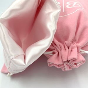 Túi Nhung Màu Hồng 2025 với lớp lót satin bên trong - Product Image 1