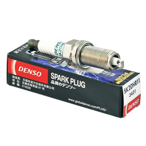 Bougie d'allumage DENSO SK20HR11 3421 avec pointe résistante à la corrosion et allumage longue durée pour pièces de rechange automobiles - Product Image 2