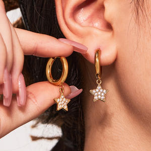 Regalo <span class=keywords><strong>de</strong></span> San Valentín, Pendientes Románticos con Forma <span class=keywords><strong>de</strong></span> Estrella, Chapados en <span class=keywords><strong>Oro</strong></span> <span class=keywords><strong>de</strong></span> 18K, Acero Inoxidable, Resistentes al Agua y al Sudor, Pendientes <span class=keywords><strong>de</strong></span> Moda - Product Image 3