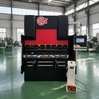Presse plieuse hydraulique CNC BOST à prix compétitif avec système de commande Delem DA53T, 4+1 axes, pour le pliage de tôles