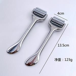 Derms thérapeutiques <span class=keywords><strong>Micro</strong></span> aiguilles nouveau Design visage rouleau bâton visage masseur des yeux en métal votre propre marque dans une boîte cadeau - Product Image 6