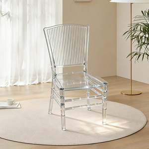 Chaise Chiavari transparente en polycarbonate empilable pour événements - Product Image 6