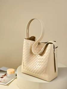 Sac compact en cuir tissé de vache véritable, imperméable, avec fermeture éclair, bandoulière, sac messager, sac à main, chaînes, mode, vente en gros - Product Image 3