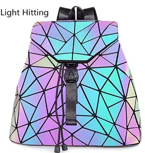 Damla sevkiyat poşetleri geometrik aydınlık yansıtıcı sırt çantası holografik PU deri eğlence moda sırt çantası