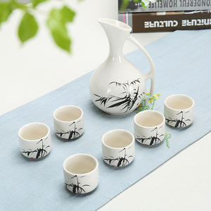 ชุดไวน์เซรามิก พอร์ซเลน เหยือก 250 มล. พร้อมถ้วย 6 ใบ ลายดอกพลัมสไตล์จีน - Product Image 3