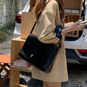 New Launch Vintage Leather <strong>Small</strong> Shoulder <strong>Bag</strong> ODM Service Anti-scratch Design for Dating Women's <strong>Small</strong> Shoulder <strong>Bag</strong> - Product Image 2