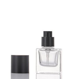 Flacons carrés en verre dépoli transparent de 30 ml avec pompe à lotion et couvercle noir pour sérum de <span class=keywords><strong>soin</strong></span> de la peau, emballage de luxe pour produits de <span class=keywords><strong>soin</strong></span> OEM - Product Image 3