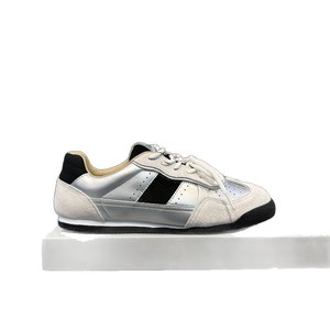 High-quality fashionable casual women's shoes, sporty style, anti-slip flat shoes, summer walking shoes - Product Image 1