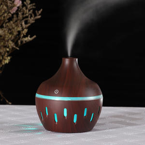 YX-025D Wood Grain Aroma Diffuser USB <b>Humidifier</b> 0.5L Less Than 10 Sqm In-Vehicle Use - Product Image 4