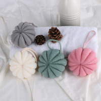 Pouf en maille de bain Boule de douche Éponge de bain exfoliante pour femmes et hommes Éponge de bain en luffa