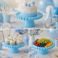 Taartplateau voor kinderfeestjes, bruiloften, babyshowers, roze, blauw, wit, rond, van plastic, voor fruit en desserts.