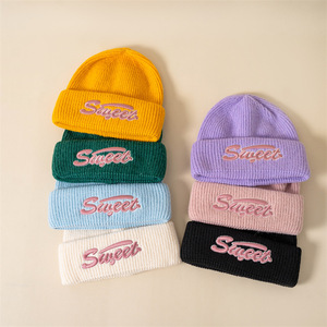 Haute qualité automne hiver femmes épaissi chaud doux acrylique tricoté personnalisé 3D brodé <span class=keywords><strong>bonnet</strong></span> - Product Image 2