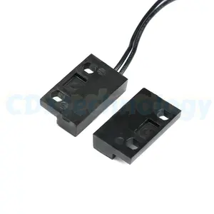 Magnetic proximity switch