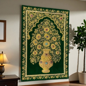 Alfombra Artesanal Moderna de Lujo con Bordado Zari y Piedras Semipreciosas Ahora al Mejor Precio para Hogares Opulentos - Product Image 2