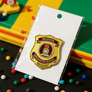 Emblema Nigeria personalizzato in fabbrica stemma in metallo distintivo catena dorata spille con risvolto a resina epossidica Set per accessori uniformi ufficiali - Product Image 6