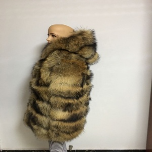 <strong>Star</strong> Fashion Cropped Design Real Raccoon Fur Coat for Women Winter/ Natural Raccoon Fur Hooded Fur <strong>Jacket</strong> - Product Image 2