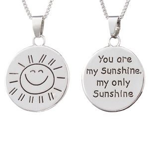Collana con Ciondolo in Lega di Zinco Placcato Argento, <span class=keywords><strong>Gioielli</strong></span> alla Moda con Disco Bifacciale Inciso con Scritta 'You Are My Sunshine' e Faccina Sorridente - Product Image 1