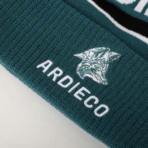 Gorro de Punto Jacquard de Invierno Unisex de Calidad Personalizada OEM, 100% Acrílico, con Puño Holgado, Estilo Hip Hop, Logotipo Bordado, Ajustable para Adultos - Product Image 4