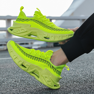 Chaussures de course légères et respirantes pour hommes, tendance mode, tissu tricoté, semelles antidérapantes en PVC, durables, grandes tailles, pour le jogging et les loisirs - Product Image 6