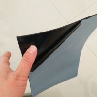 Sous-couche de toiture autocollant noir avec colle matériaux de construction membrane d'étanchéité EPDM 1.5mm